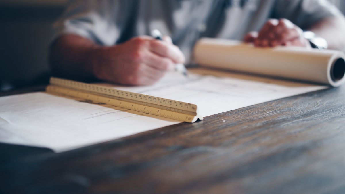 Handover documentation: the file that protects you after the project ends.